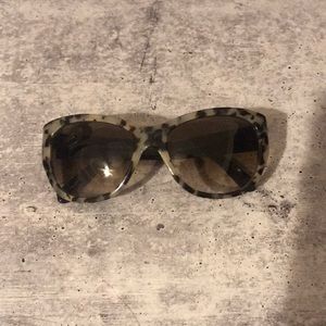 Kate spade sunglasses (damaged)